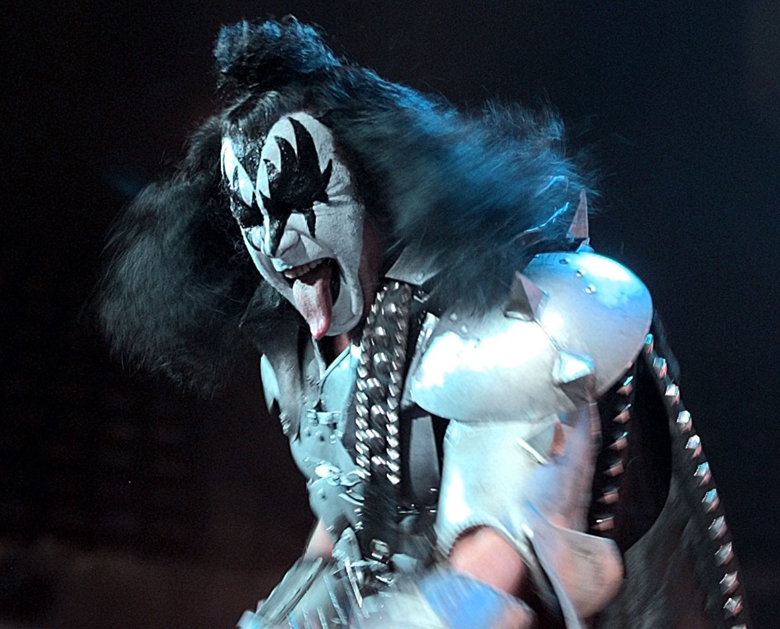2000 KISS